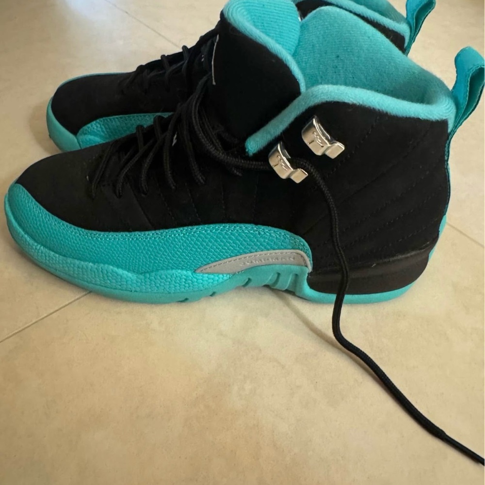 Air Jordan 12- hyper jade